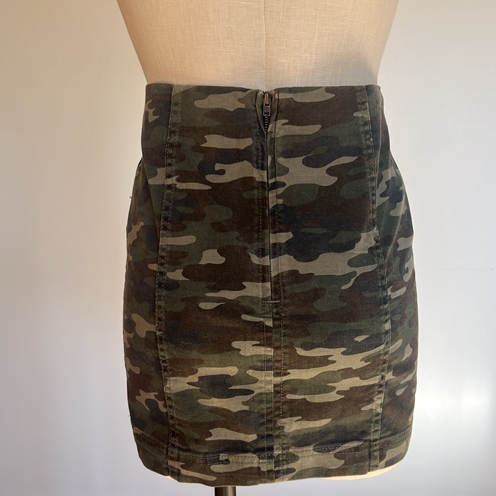 Camp mini skirt - Picture 3 of 5